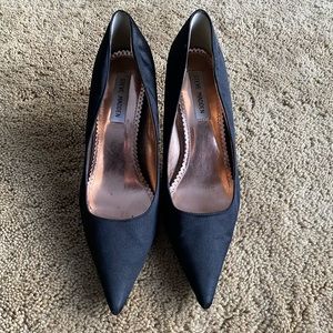 Steve Madden black pointed toe pumps